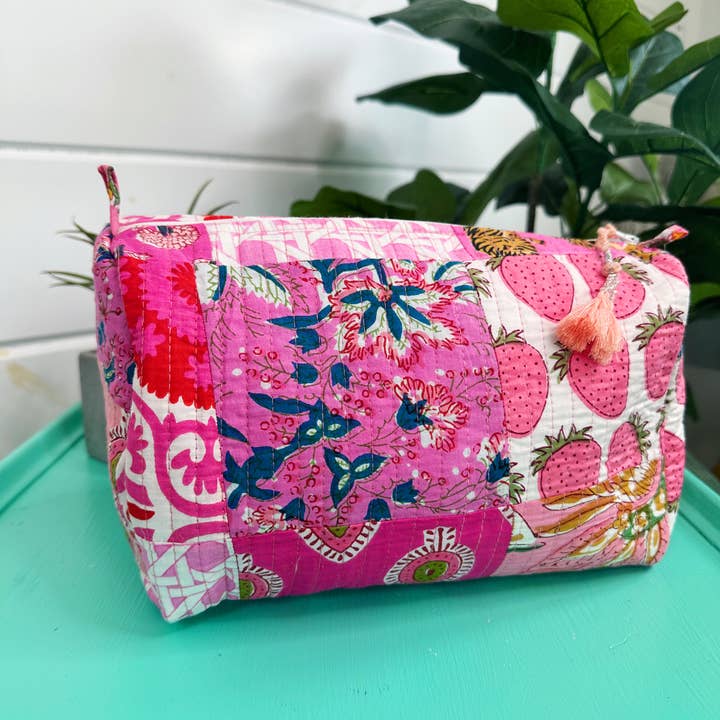 Folklore Couture - Wholesale Makeup/Cosmetic Bag - Quilted Makeup Travel Cosmetics Toiletry Bag Pink Patchwork