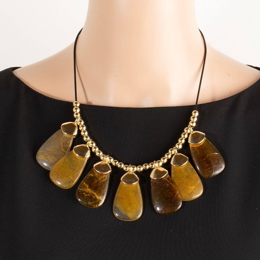 The Looks by Fame Accessories – wholesale Pendant/charm necklace – Resin Stone Dangle Statement Necklace3