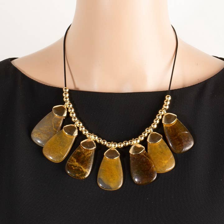 The Looks by Fame Accessories – wholesale Pendant/charm necklace – Resin Stone Dangle Statement Necklace3