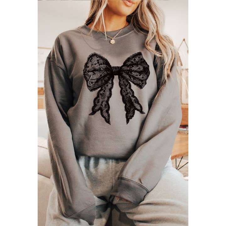 Illustrated Society - Vendita all'ingrosso Felpa stampata - Donna - FELPE CON GRAFICA VINTAGE CON FIOCCO IN PIZZO