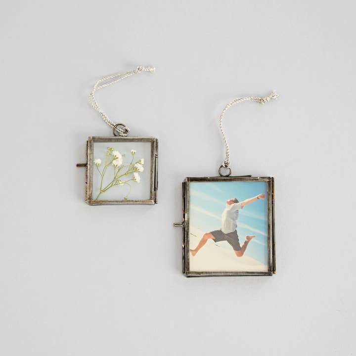 The Paper High Gift Company Limited - Wholesale Picture Frame - Alia Square Glass Hanging Photo Frame - Handmade