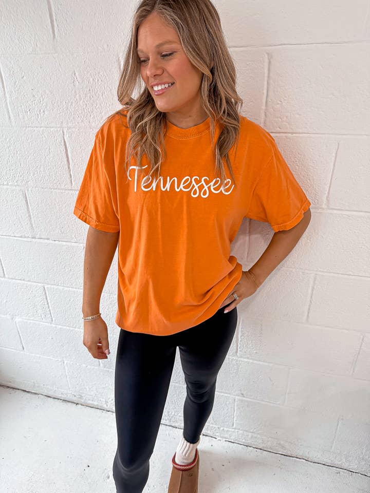 Tennessee Script T-Shirt pour la vente par Wicker Road Boutique