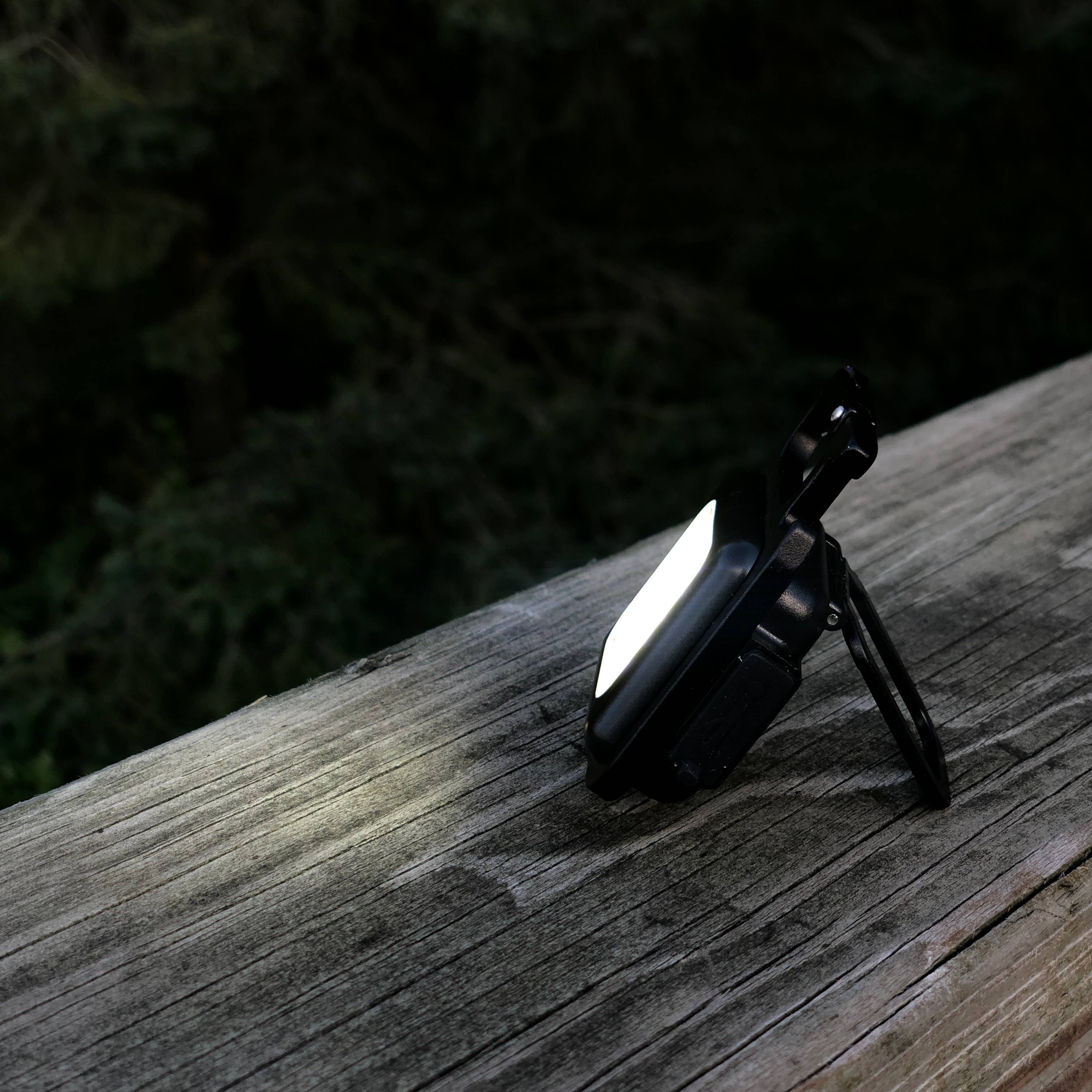 Flipo Group, Ltd. - Wholesale Handheld Flashlight - Neutron 600-Lumen Rechargeable Mini Task Light Set Of 33