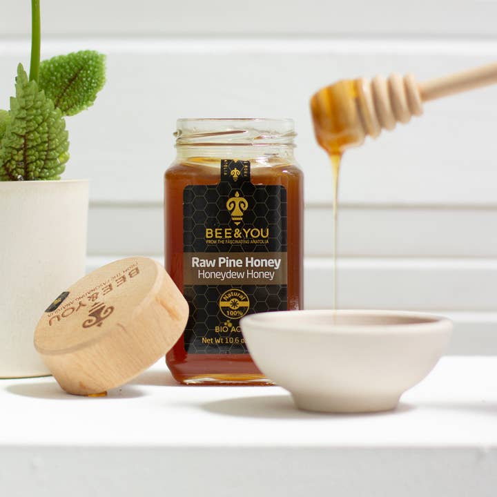 BEE&YOU - Vendita all'ingrosso Miele - Miele di pino grezzo, gusto esotico, artigianato selvatico, 10,6 oz