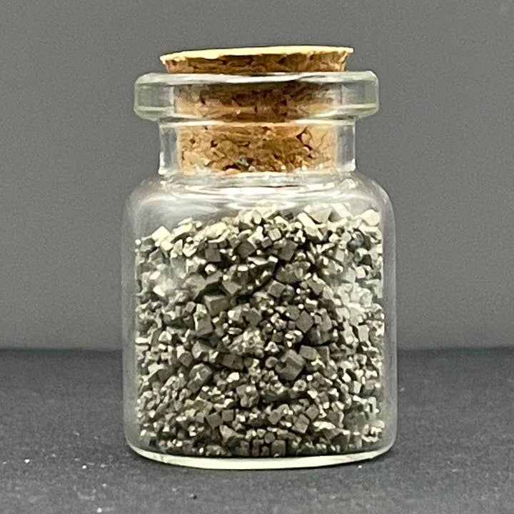 Manifest | Flacon de poussière de pyrite 5 ml pour la vente par Midwest Apothecary