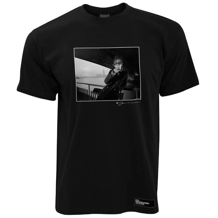Camiseta hombre Jarvis Cocker, location b&w portrait (JB) para venta al por mayor de Rock Photographers Collective