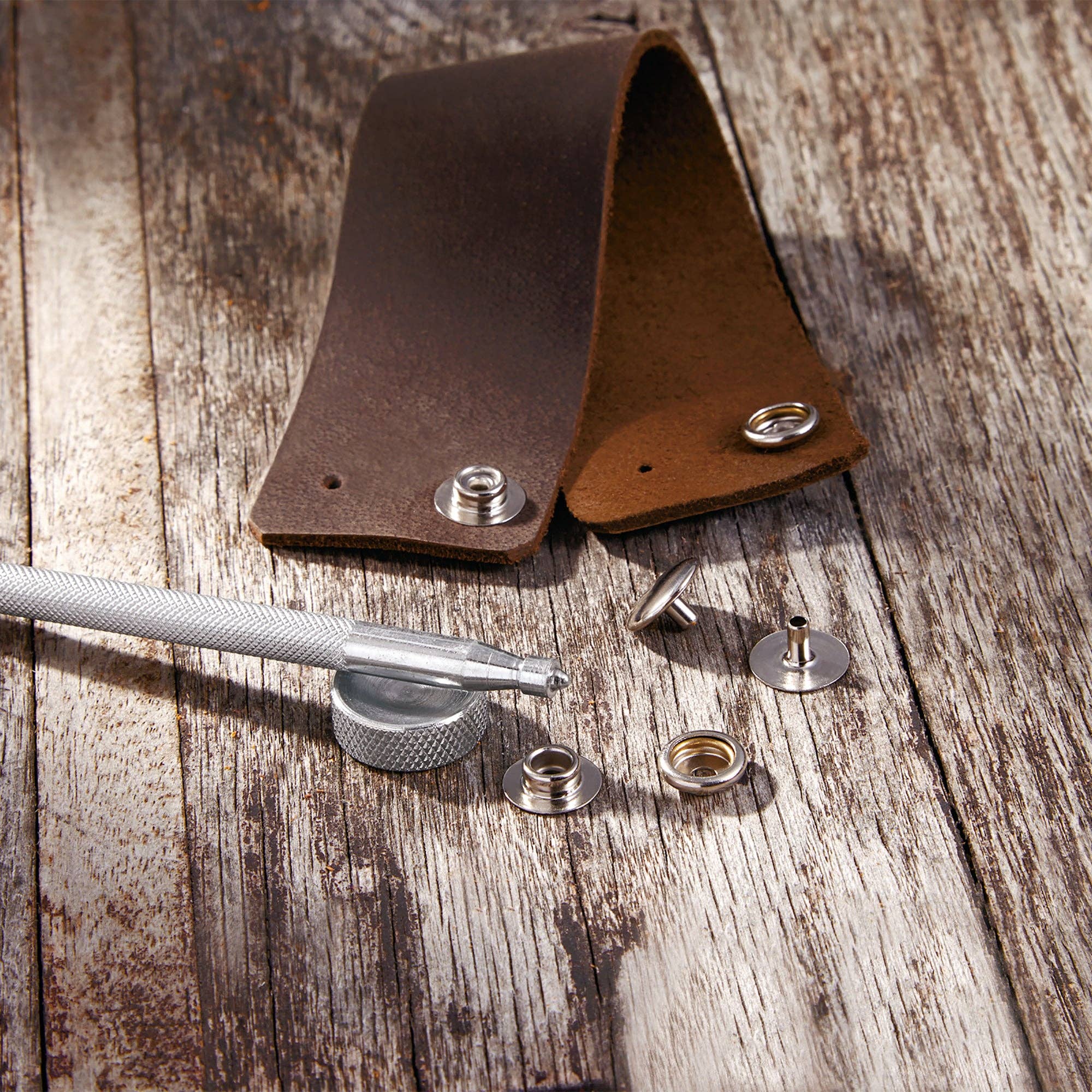 Realeather - Wholesale Craft Supplies - 24L Snap & Setter Kits3