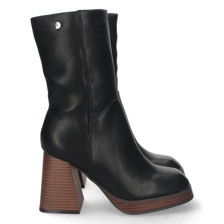 Black boot with wide heel for wholesale by Brideluxe Mayorista