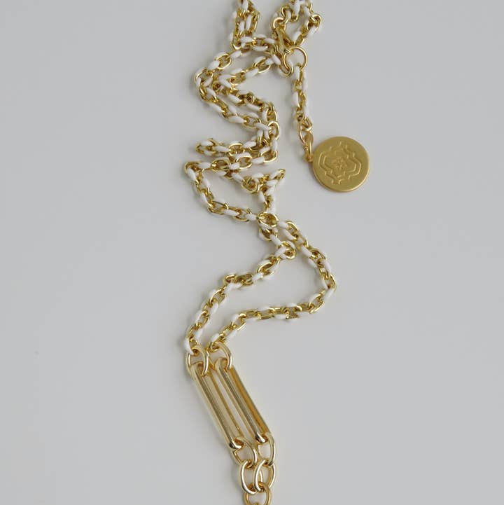 Boutique Suarez Co. - Wholesale Y-Neck/Lariat Necklace - White Oval Link Lariat Charm Holder Necklace0