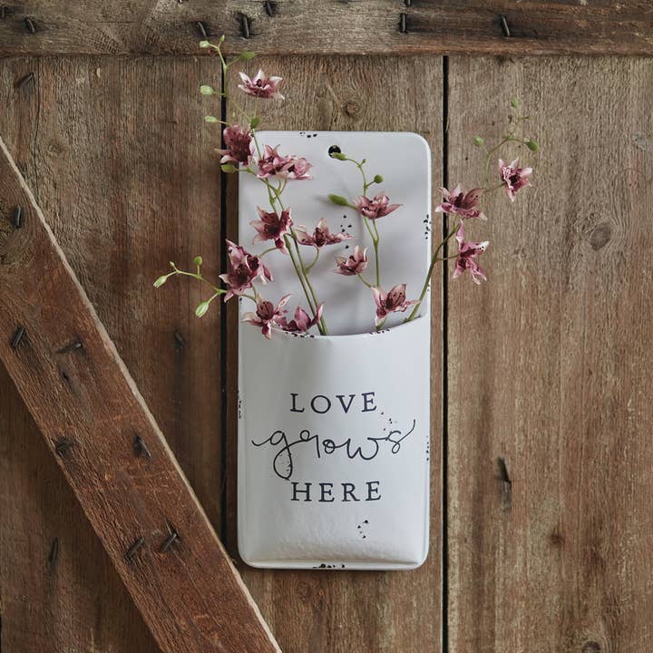 CTW Home Collection - Wholesale Wall Planter - Love Grows Here Wall Pocket