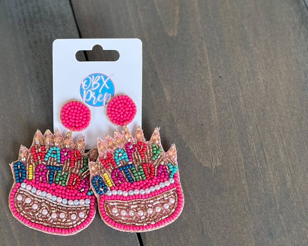 OBX Prep - Vente Boucles d'oreilles pendantes - Boucles d'oreilles pendantes en perles de graines de gâteau d'anniversaire avec bougies5