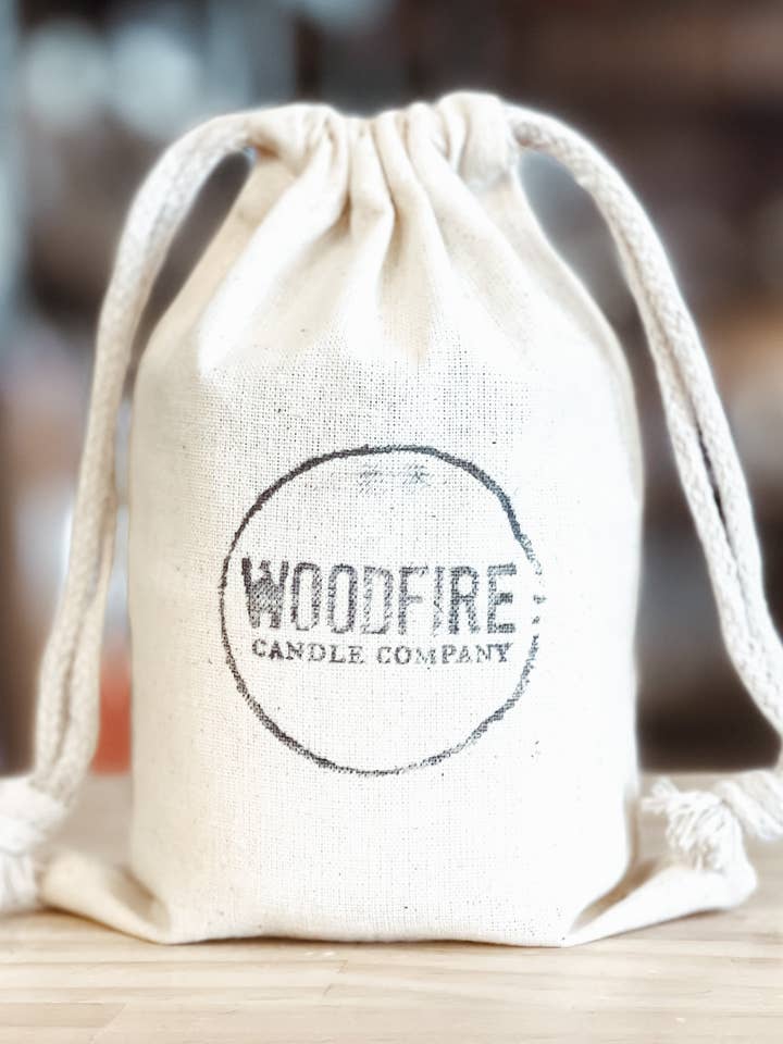 Handgestempelde katoenen cadeautas voor wholesale door Woodfire Candle Company