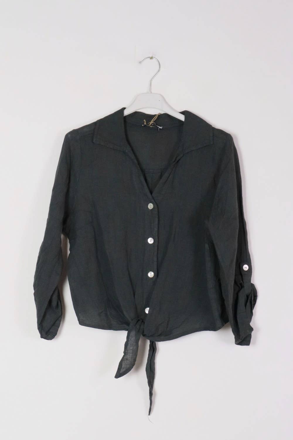 LÉA & LUC - Venta al por mayor Camisa con botones - Mujer - Camisas anudadas a la cintura en 100% lino REF. 220269