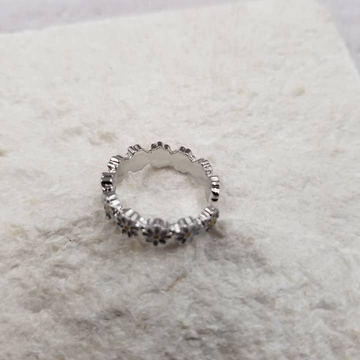 Treasure Wholesale - Wholesale Multi-Stone Ring - Silver Daisy Ring3