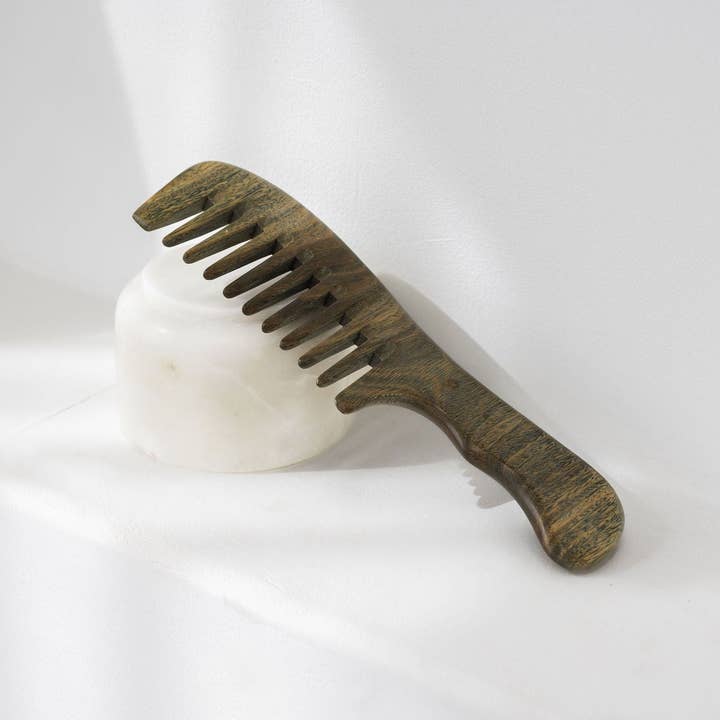 Sandalwood Comb for wholesale by fineaubasics®