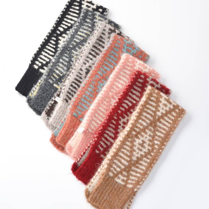 Funkyrel® Atzbranding Limited – wholesale Halsduk - Dam – Scarvii - Tvåfärgad stickad halsduk med genomdragsdesign19