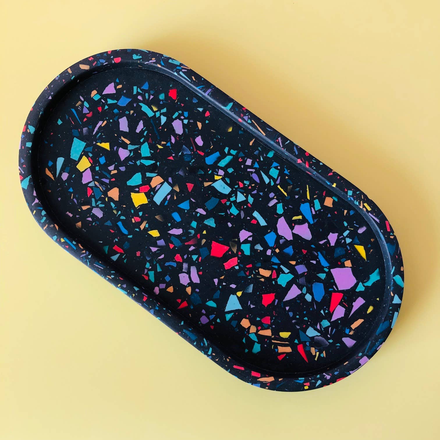 Rosie Glow – wholesale Decorative tray – Oval Terrazzo Tray1