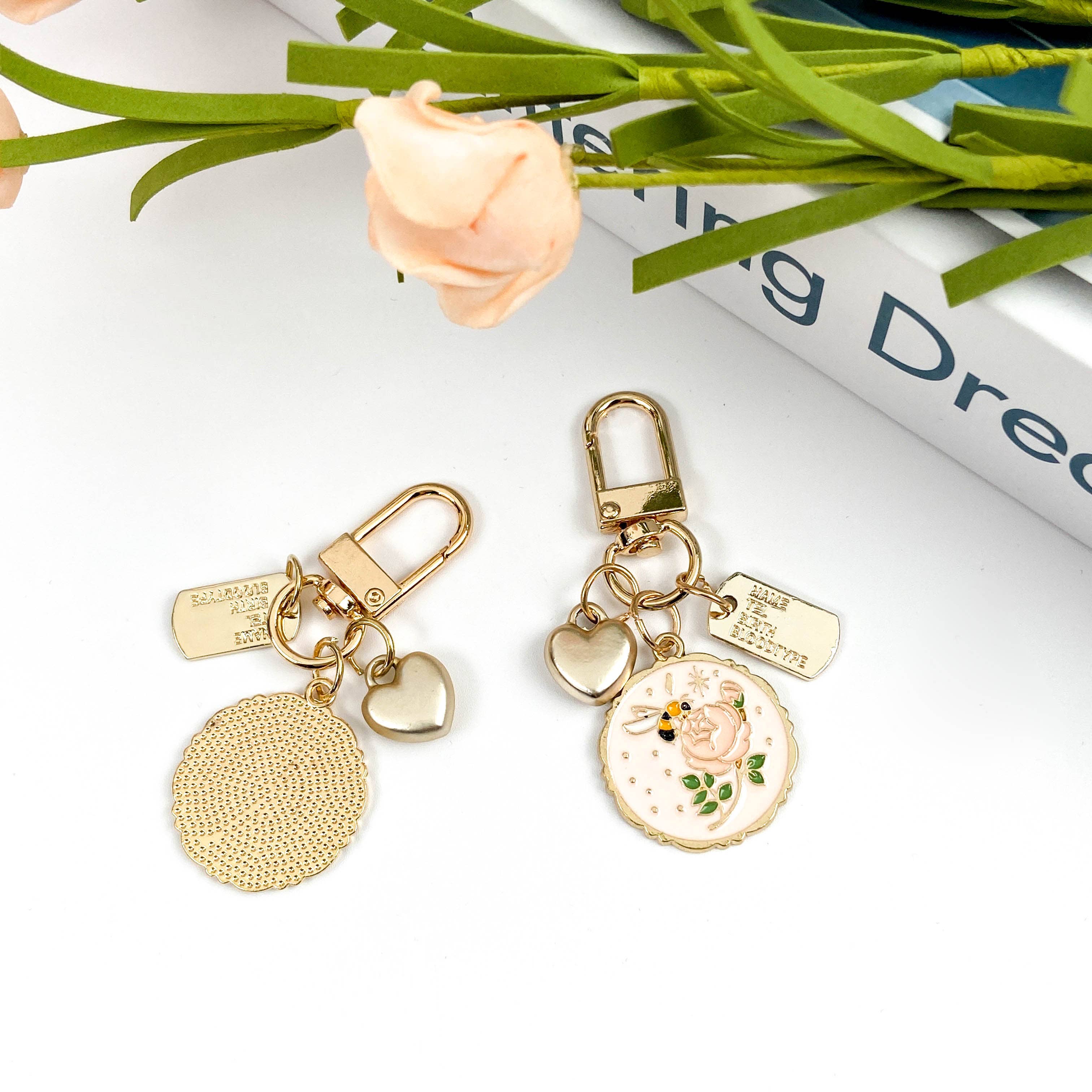 SoapElenGlen – Großhandel Schlüsselanhänger – Damen – Maiglöckchen Schlüsselanhänger mit rosafarbenem Anhänger6