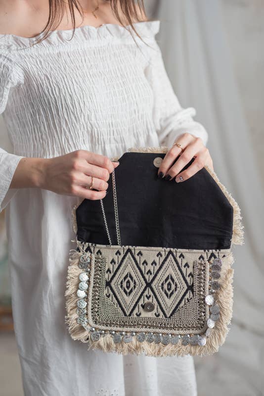 Lula Natura – Engroshandel Clutch - Dame – Agatha aftentaske i bomuld med broderi og tryk5