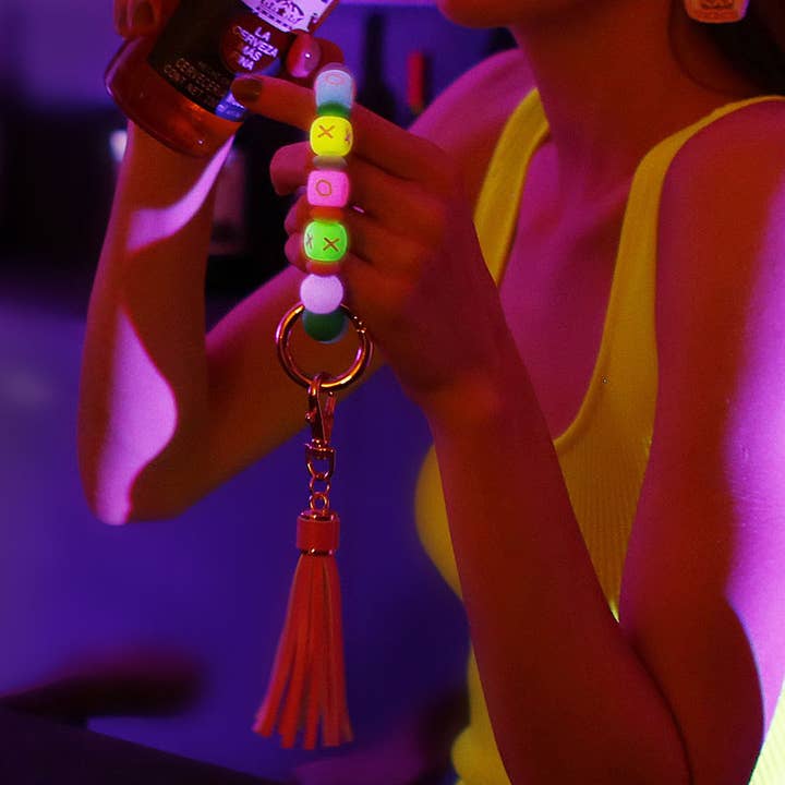 MUWATI - Wholesale Keychain Bracelet - Fluorescent Silicone Bead Bracelet Keychain