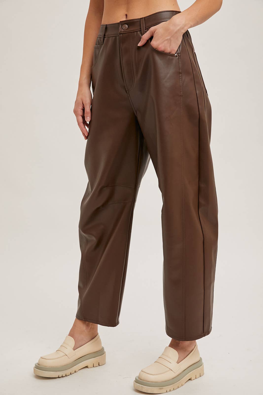 Bluivy - Wholesale Pants - Women's - VEGAN LEATHER BARREL PANTS4
