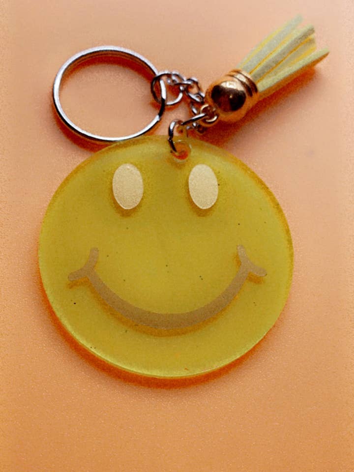 Smiley Face Keychain - Nyckelring Gift - Söt gåva - Flickor - F för wholesale av Faridadesignsco