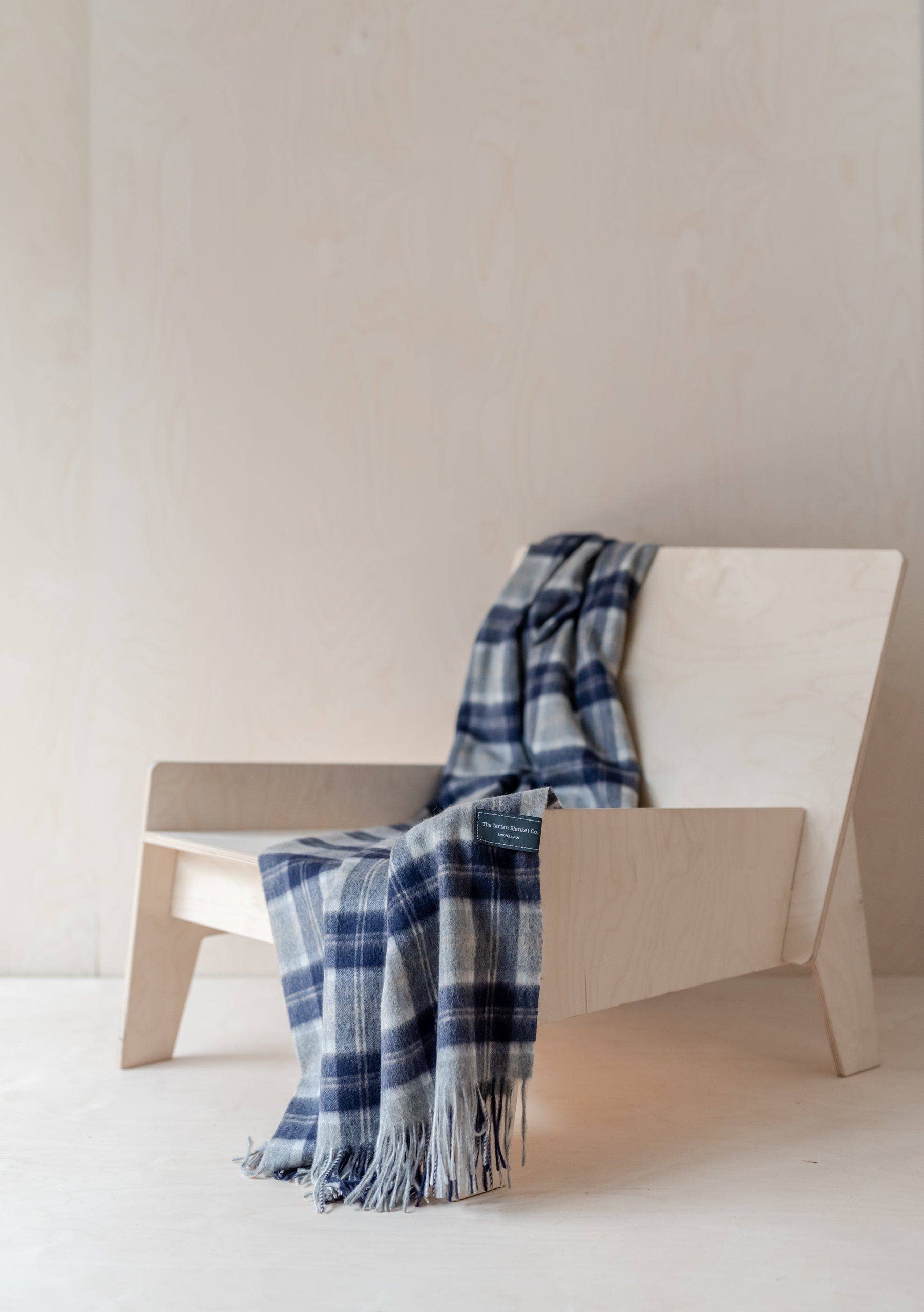 TBCo – Engroshandel Tæppe – Lambswool Lille Tæppe i Bannockbane Sølv Tartan0