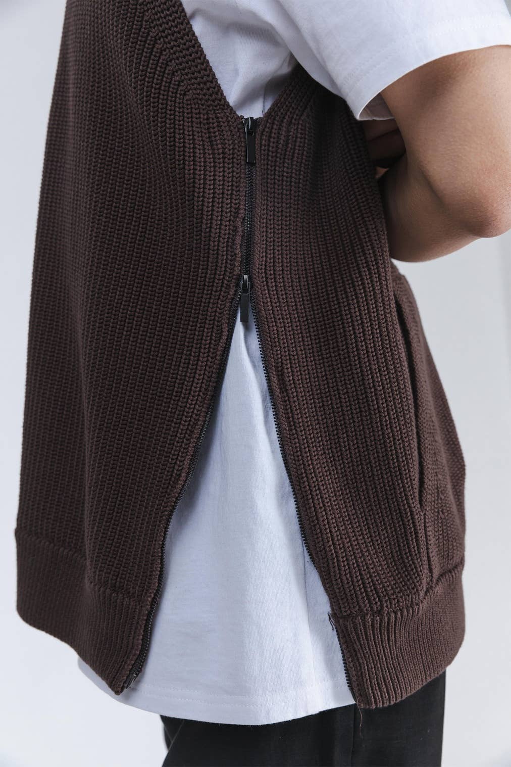 Common Market - Wholesale Outerwear Vest - Men's - The Henry Vest3