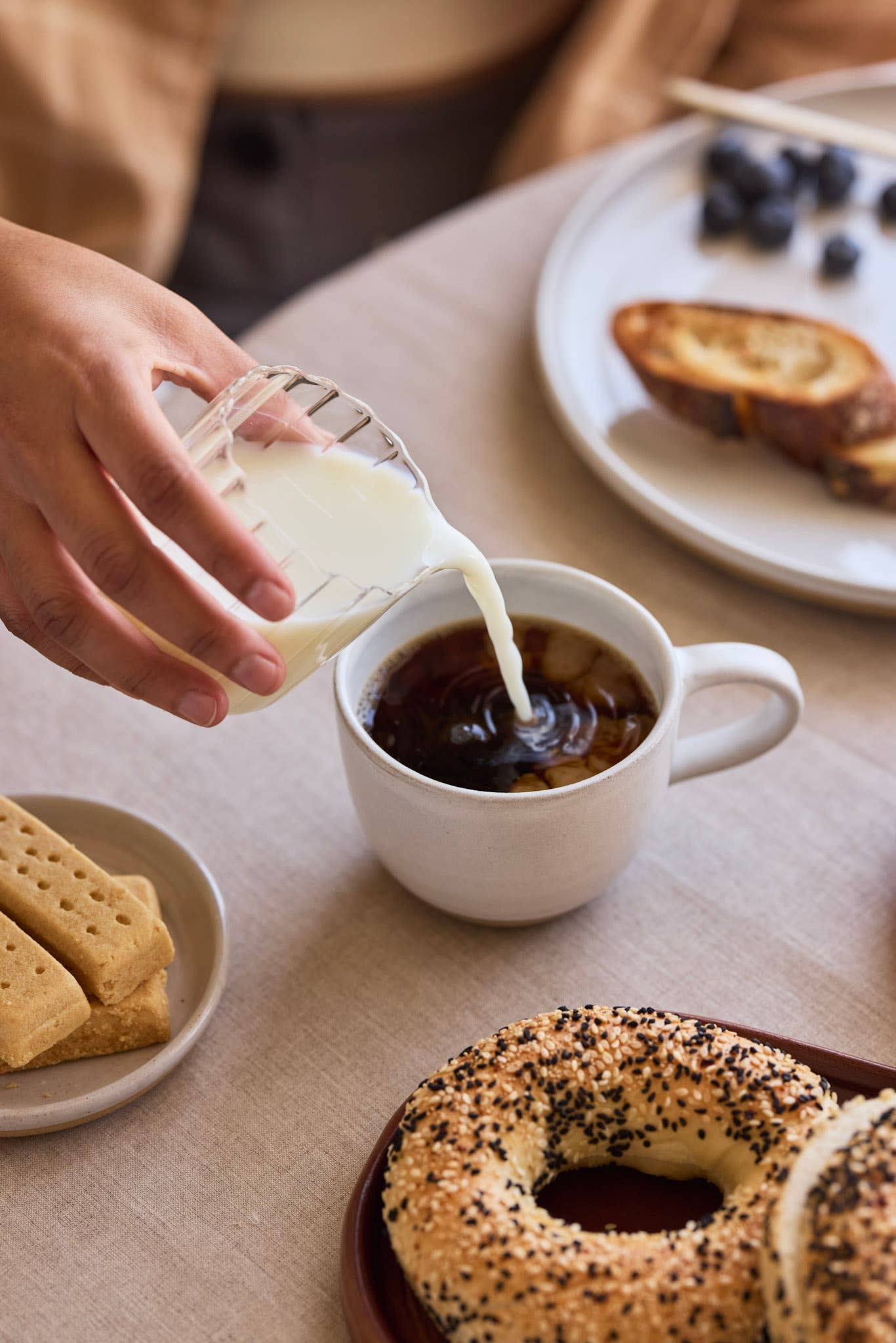 Fleck - Wholesale Creamer - Kira Glass Milk Pourer2