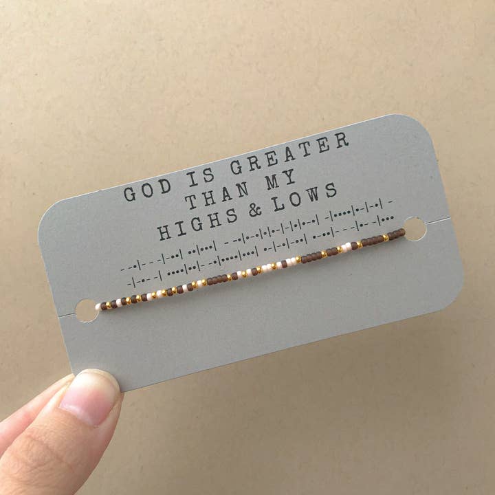 Seedy Beady Bracelets – Engroshandel Perlearmbånd – Armbånd med morsekode: Gud er større end mine op- og nedture3