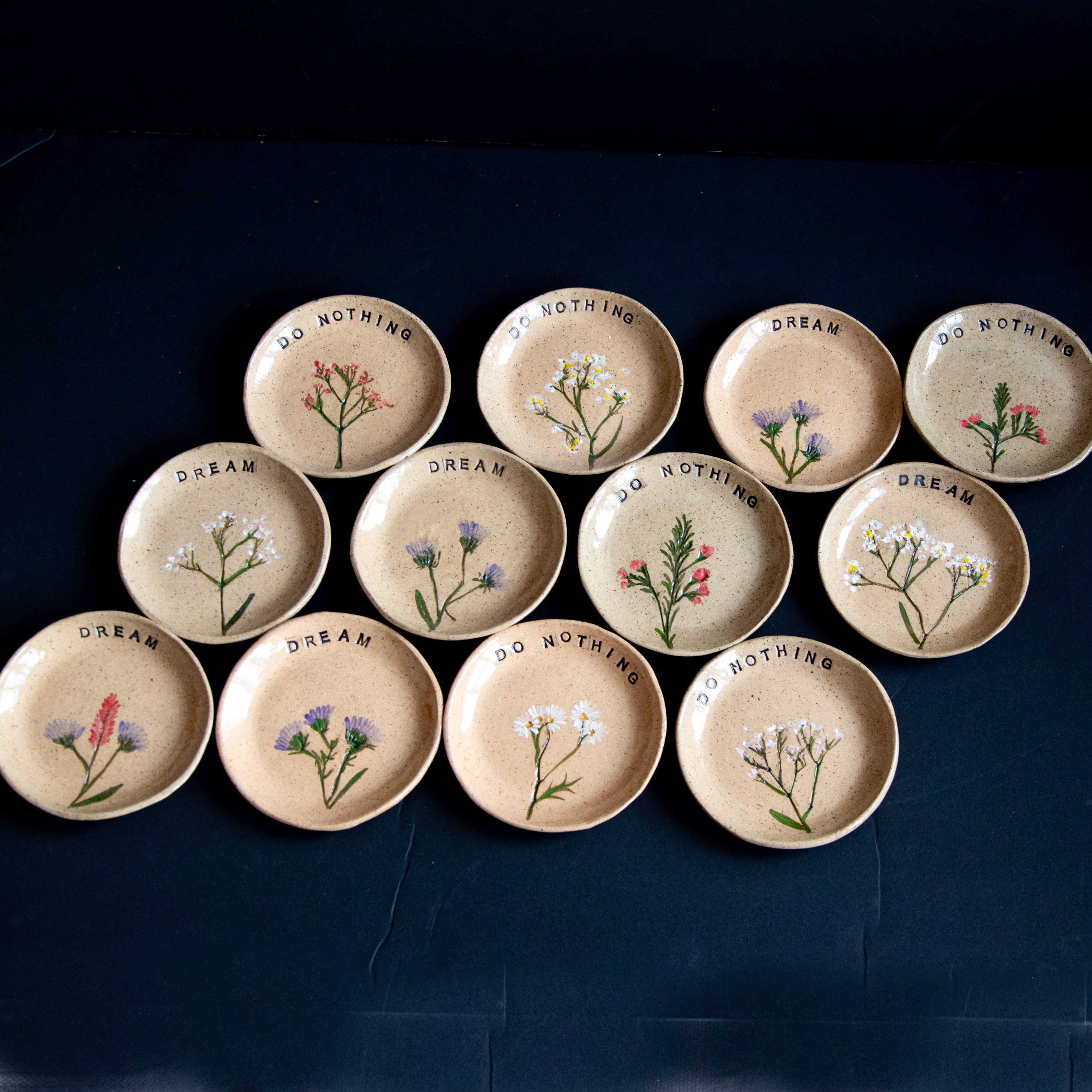 Tara Kothari – wholesale Smyckesfat – Anpassad stad/stat Pressad blomma handgjord prydnadssak maträtt8