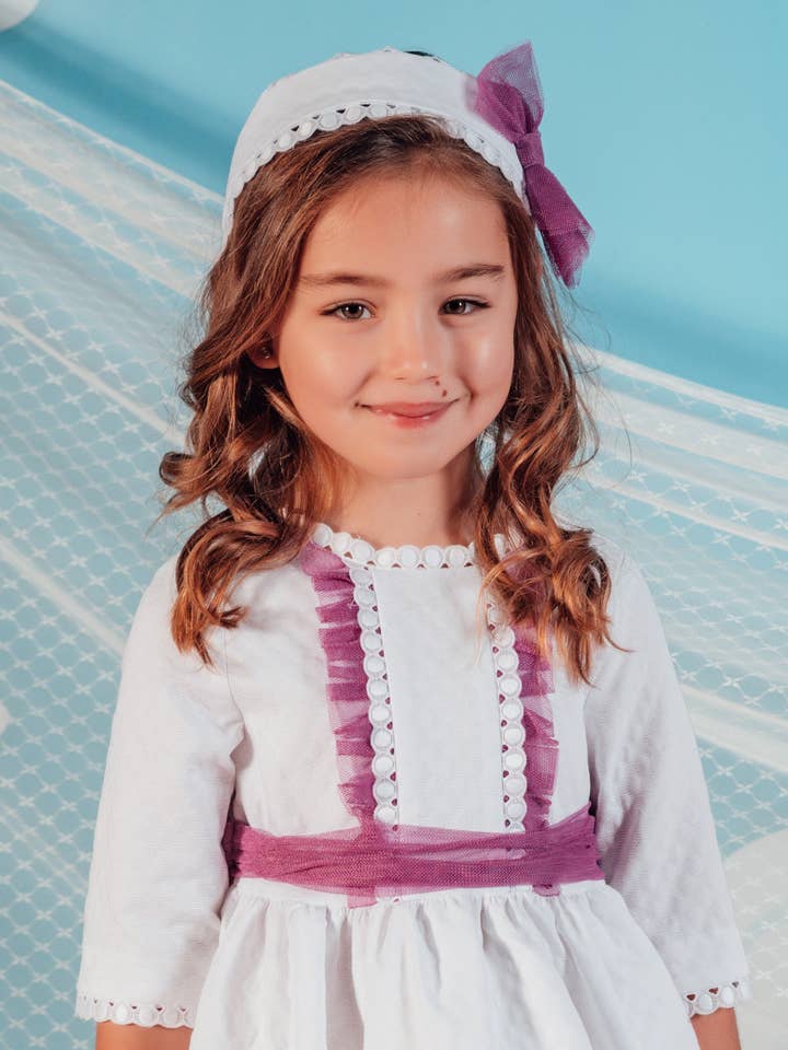 0023899 Vestido de menina em piqué branco com laço de tule. por atacado de BABINE-ROINSAL