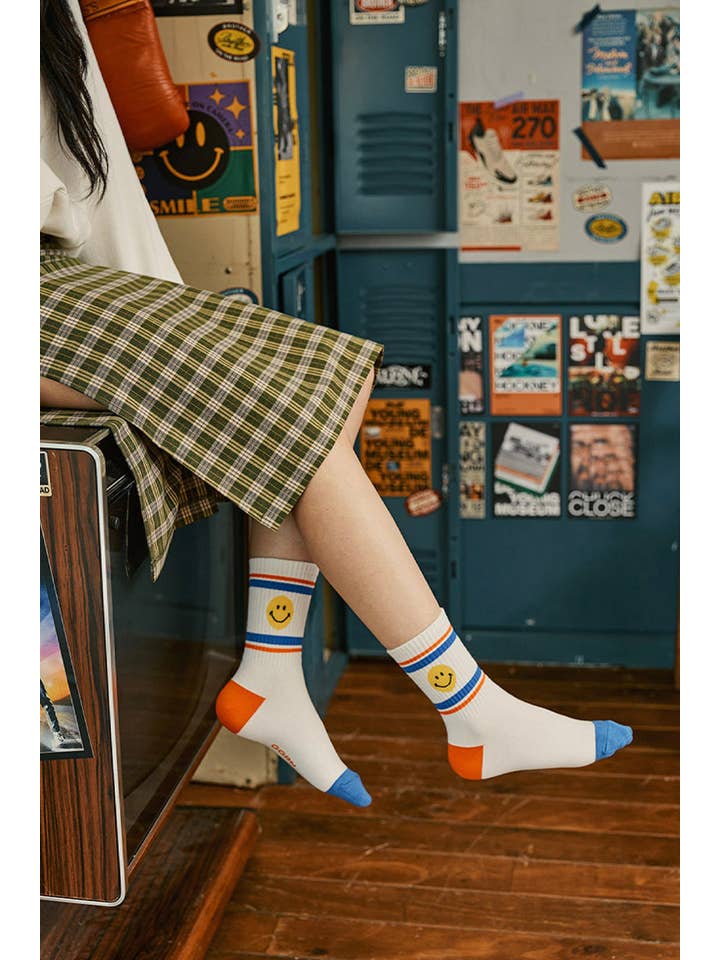 7DAYSSOCKS - Wholesale Socks - Women's - Women's Crew Vivid Smile Checkerboard Socks6