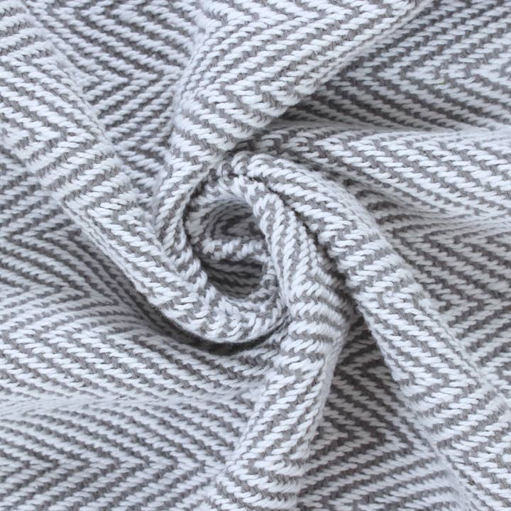 Fabstyles - Wholesale Throw Blanket - Fabstyles Herringbone Stripe Cotton Throw Blanket Fringes1