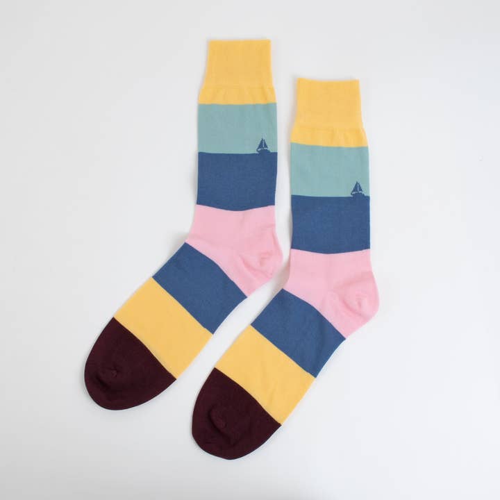 Happy Pastel Stripes per la vendita all'ingrosso da parte di Velvet & White Clothing Corp.