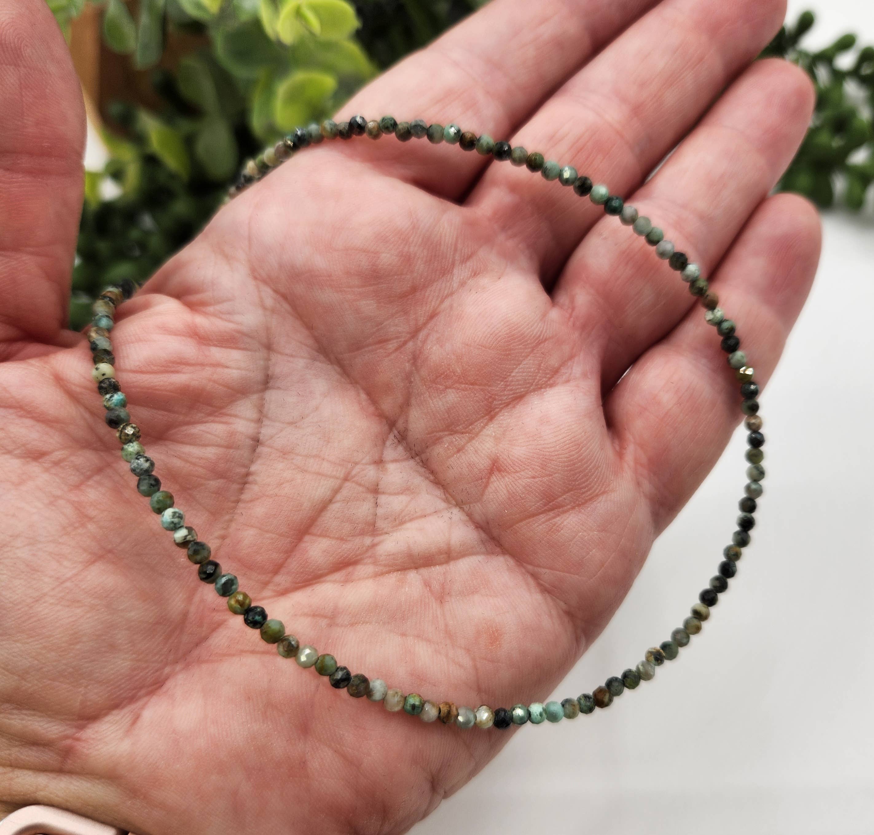 Meraki Gemstones - Vente Collier de perles - Collier à facettes en turquoise africaine de couleur argentée, 3 mm 7