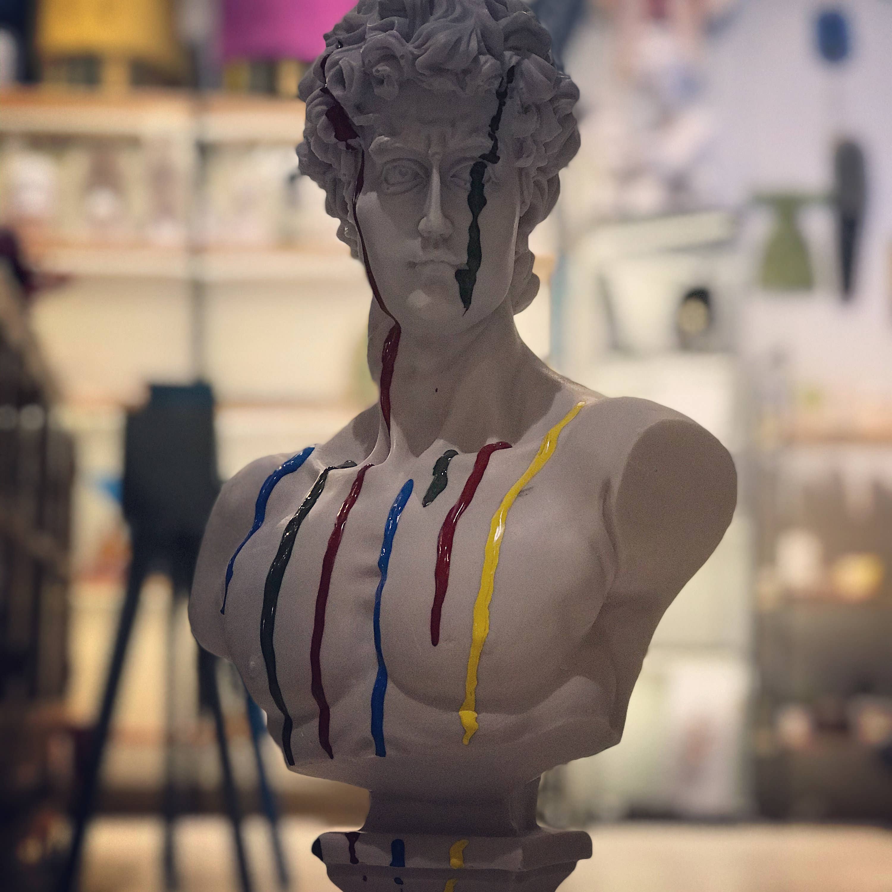 RomaArtSculptures – wholesale Skulptur – Stor skulptur av Davidbyst med färgglada ränder1