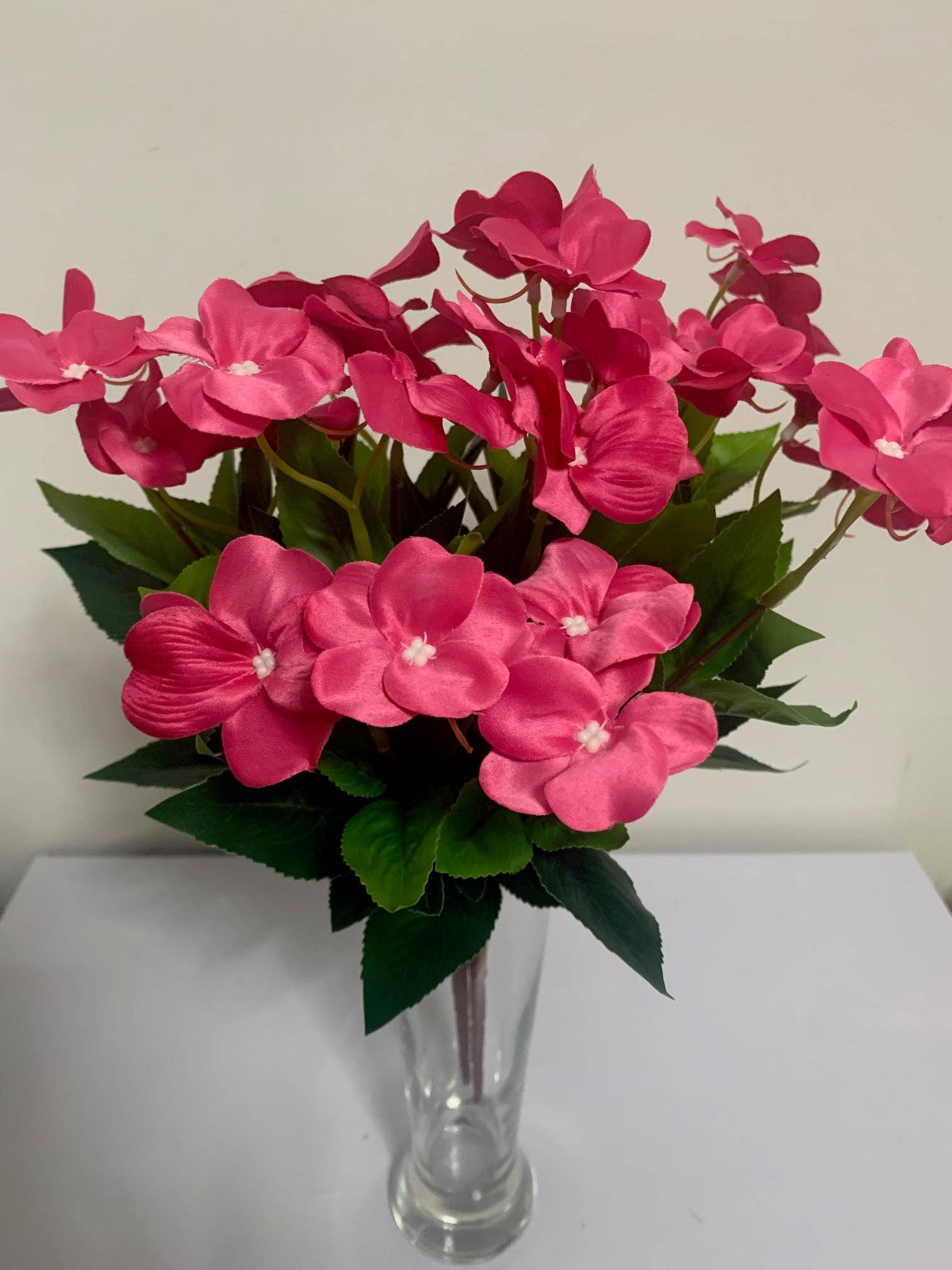 UniqueMartandHome - Wholesale Artificial Flowers - Fake Silk Sunpatiens plants lots of leaves with flowers assorted1