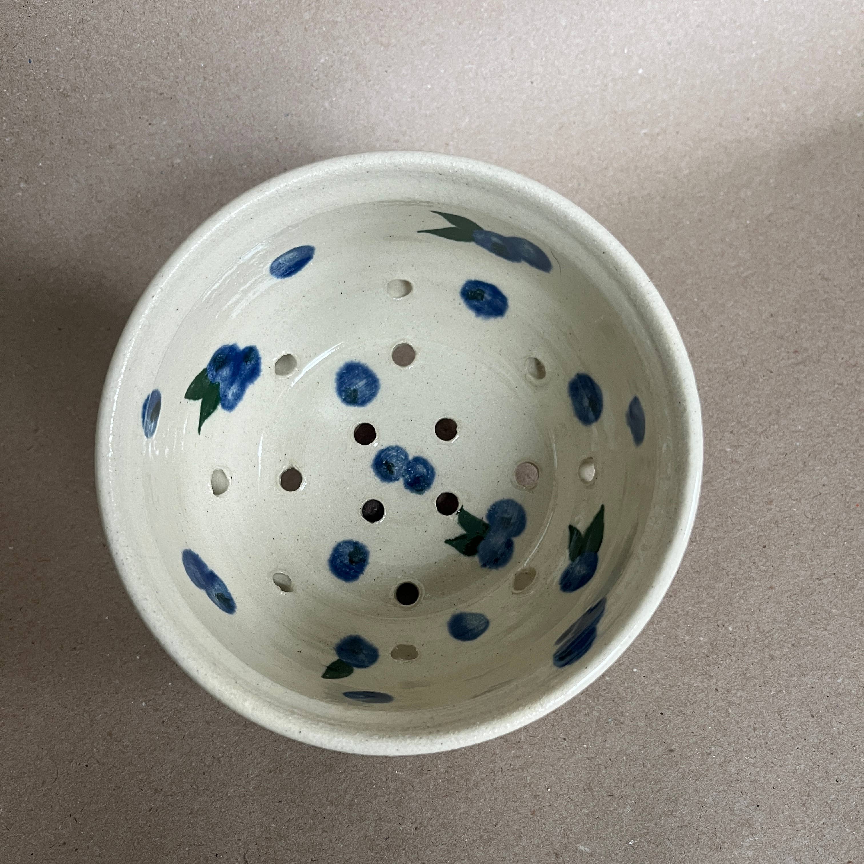 Ninth House Goods - Wholesale Colander - Blueberry Berry Bowl Colander1