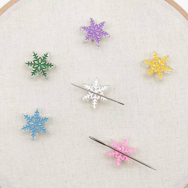 Snowflake resin needle minder for wholesale by SChandworks