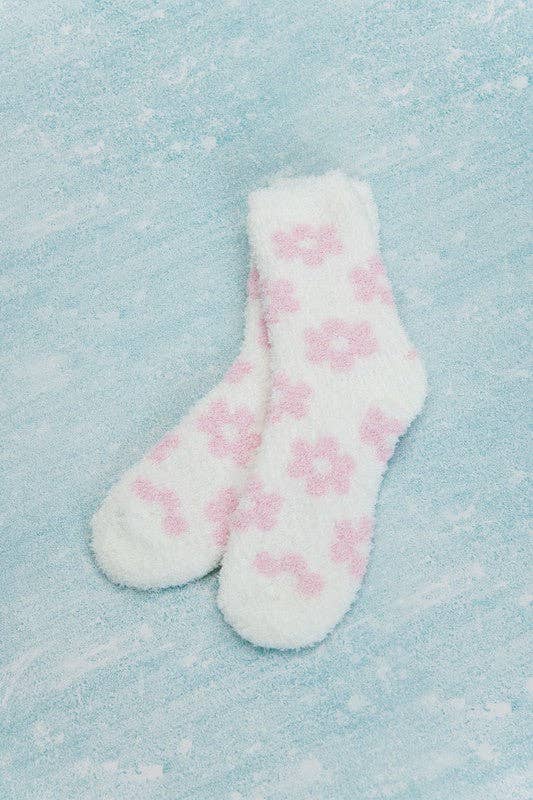 JOSSLYN by wall to wall - Wholesale Socks - Women's - WARM CORAL FLEECE PLUSH DAISY FUZZY SOCKS | 40S020474