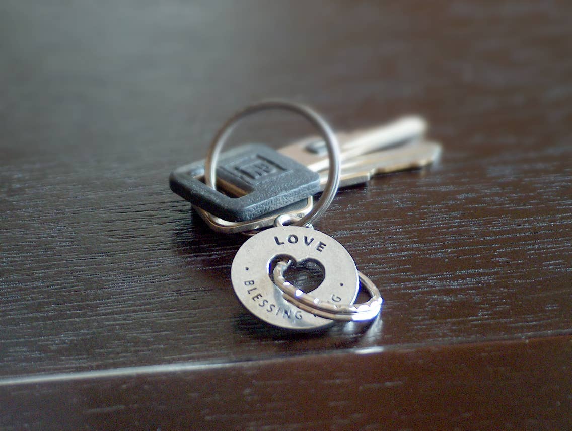 Whitney Howard Designs – Großhandel Band/Stapelring – Kleine Kreise der Liebe mit großer Bedeutung. Blessing Rings®41