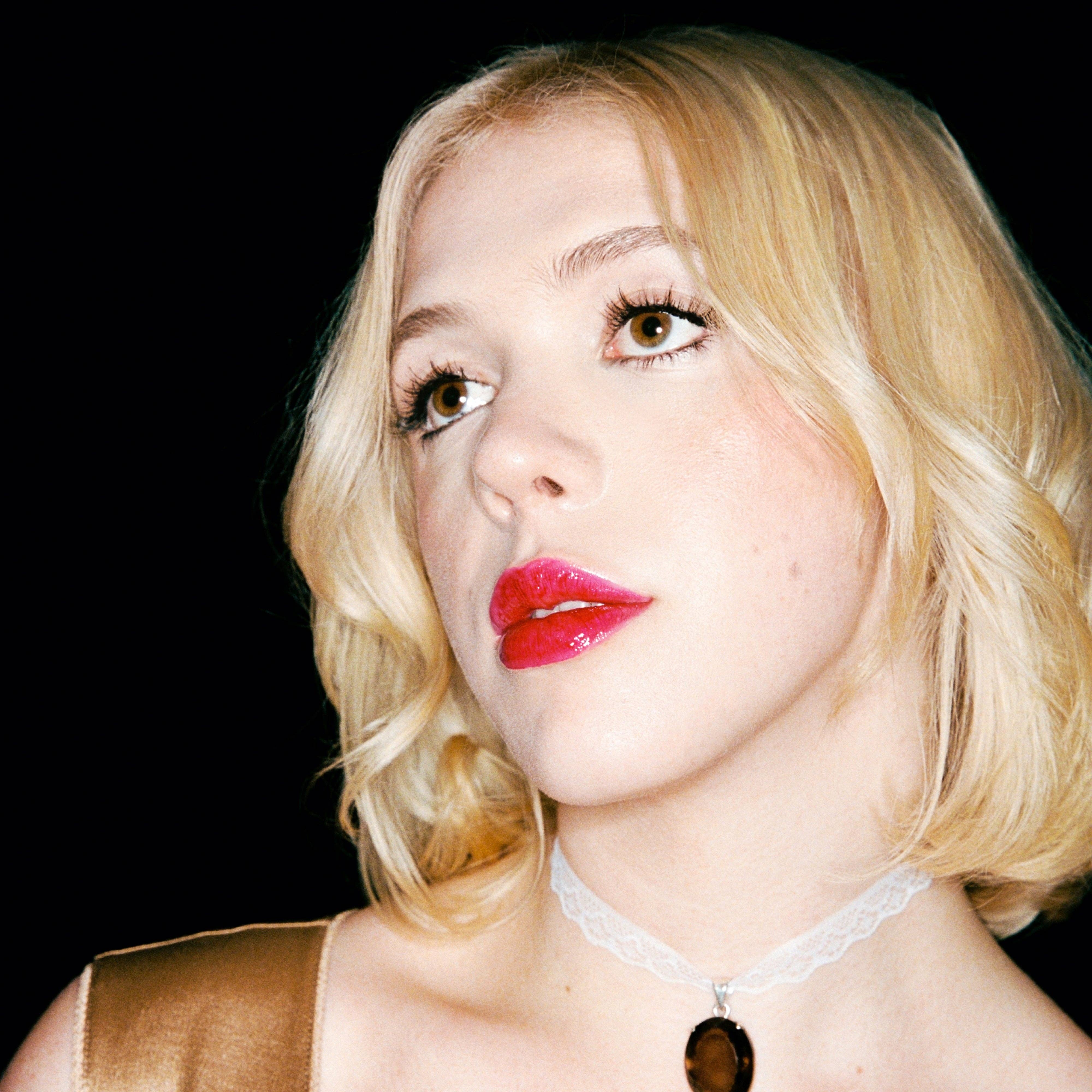 AppleDoll - Wholesale Lip Balm - Tinted Nectar Salve11