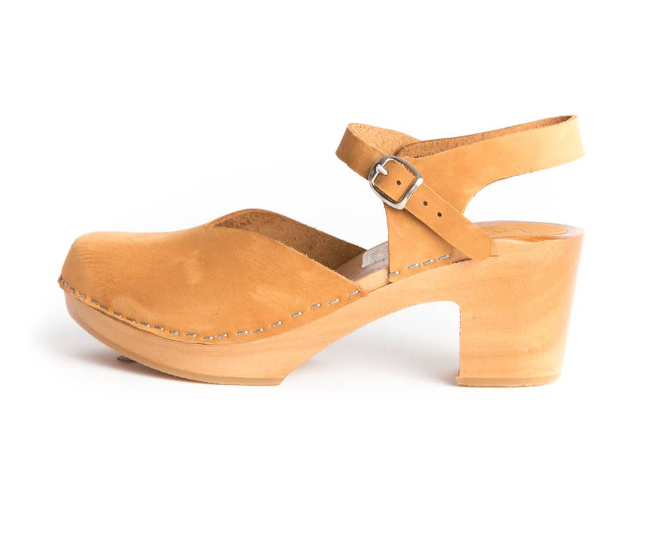 Love of Clogs - Wholesale Clogs – Women's - Amelia Heel Clogs | Tan