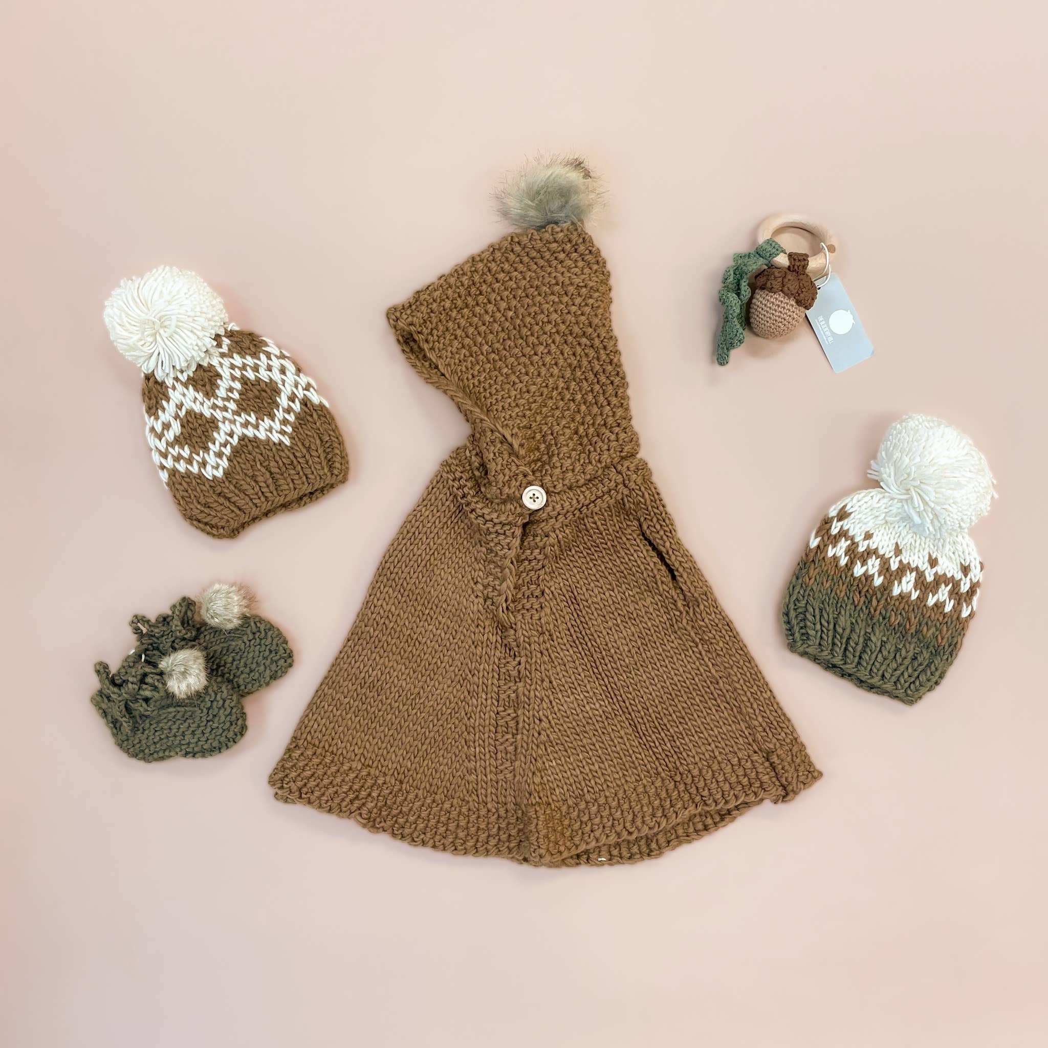 The Blueberry Hill - Vente Anneau de dentition sans clip – bébé - Hochet en coton gland avec anneau en bois pour bébé - Cadeau printemps, été, automne4