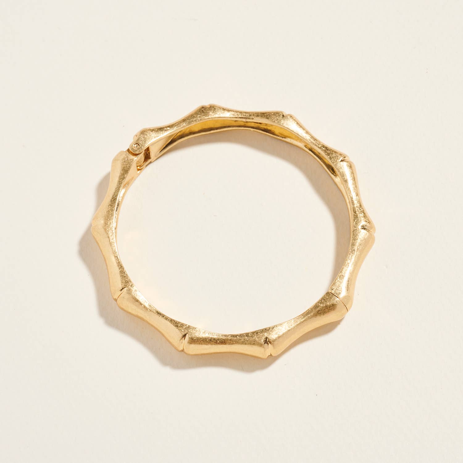 Designature New York – Engroshandel Armbånd – Bambusstruktur Vintage Metal Hængsel Armring Armbånd4