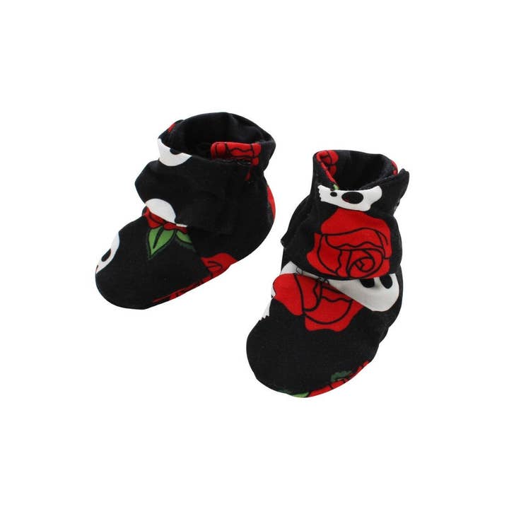 Totenkopf & Rose Baby Booties für den Großhandel von Metallimonsters