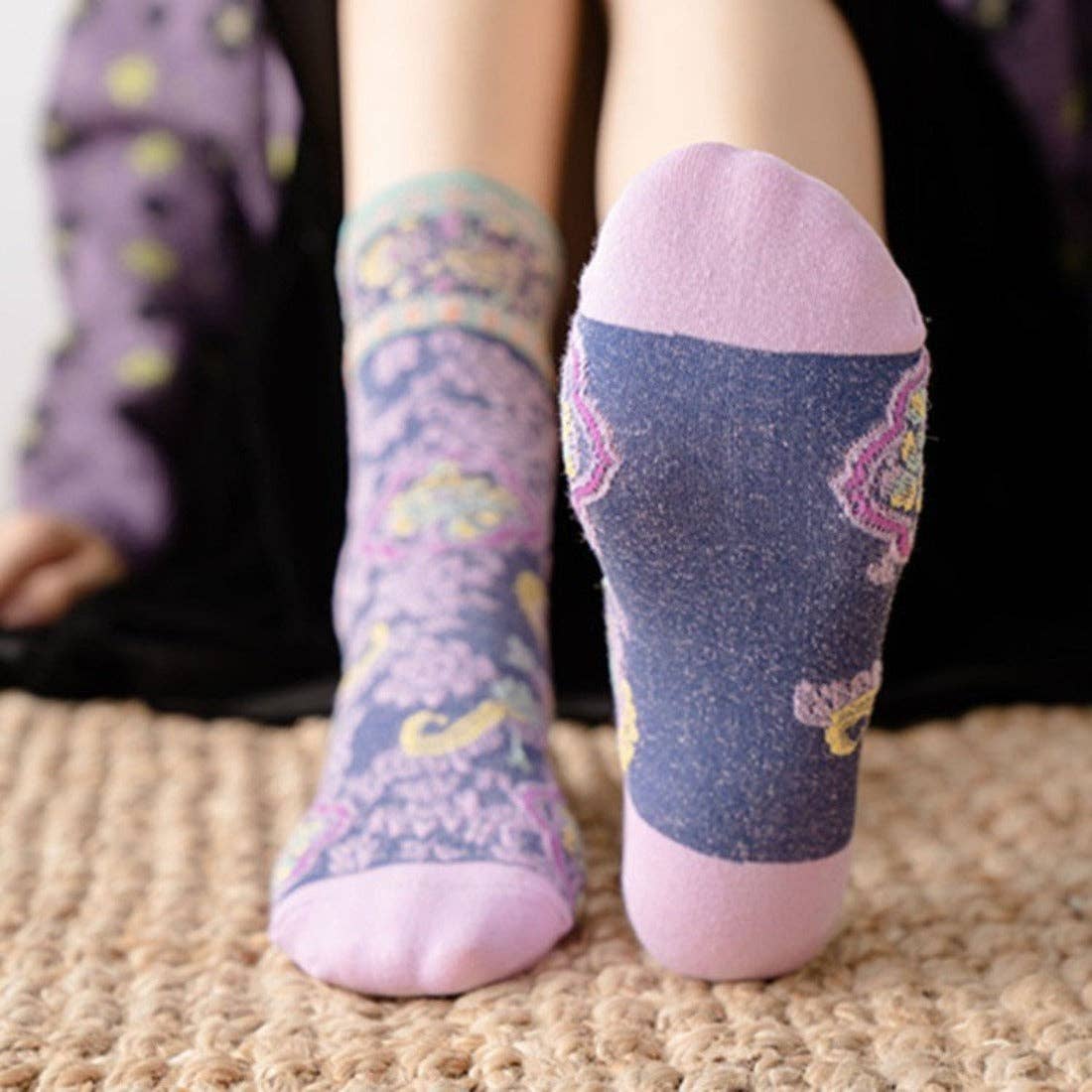 Funkyrel® Atzbranding Limited - Wholesale Socks - Women's - Rufia - Vintage Pattern Autumn-Winter Mid-Calf Socks7