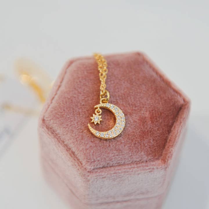 Colar de lua crescente Solana com estrela pendente por atacado de Oh So Lovely