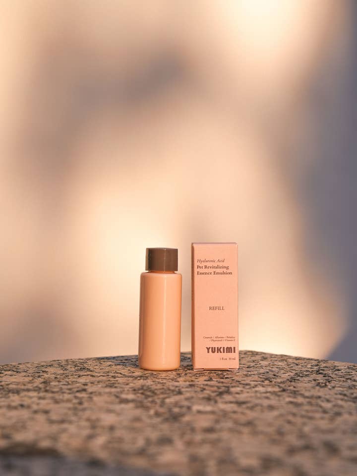 Hyaluronic Acid Pet Essence Emulsion - Refill (1.0 oz ) for wholesale by YUKIMI